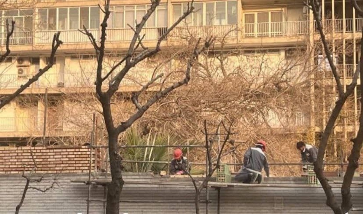 دیوارهای سفارت روسیه در تهران: پیامی از آینده‌ای پرابهام؟