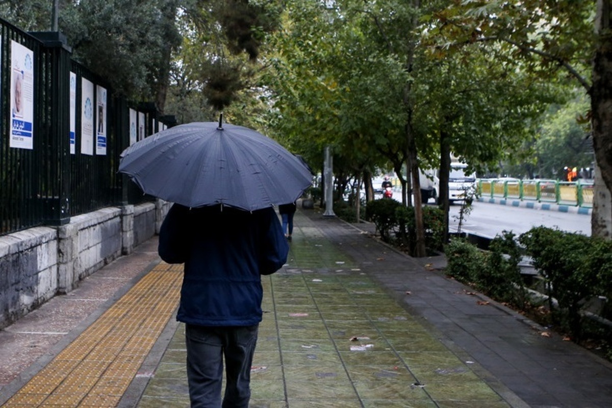 هوای تهران آخر هفته بارانی می‌شود