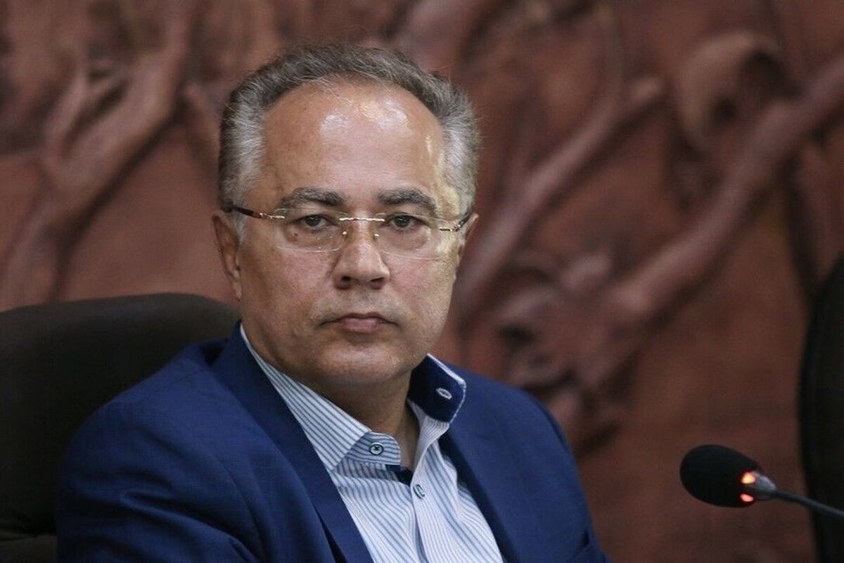 تأیید سفر تفریحی معاون رئیس‌جمهور؛ دبیری برکنار شد