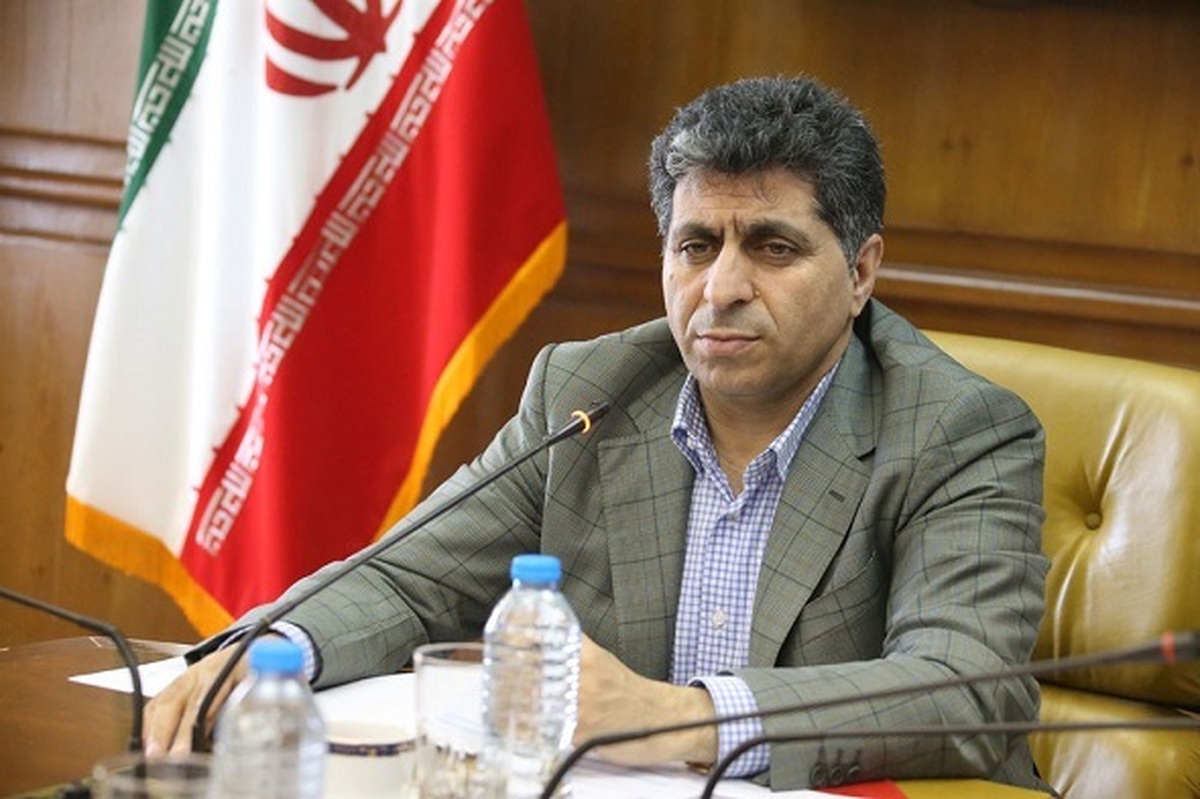 مدیر عامل شستا در تهران و همسر و فرزندانش در سوئد/انتصابی خلاف قانون مشاغل حساس