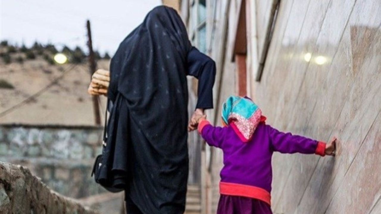 زنان سرپرست خانوار چه حمایت‌هایی از بهزیستی دریافت می‌کنند؟
