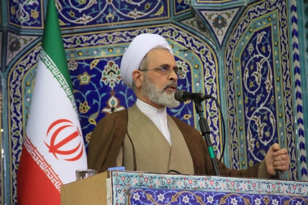 ملت ایران تسلیم زور و ذلت نمی‌شود / کشور نباید در برابر مذاکره دو قطبی شود