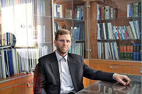 وزارت صمت در عصر دیجیتال، متوقف در پارینه‌سنگی کاغذی