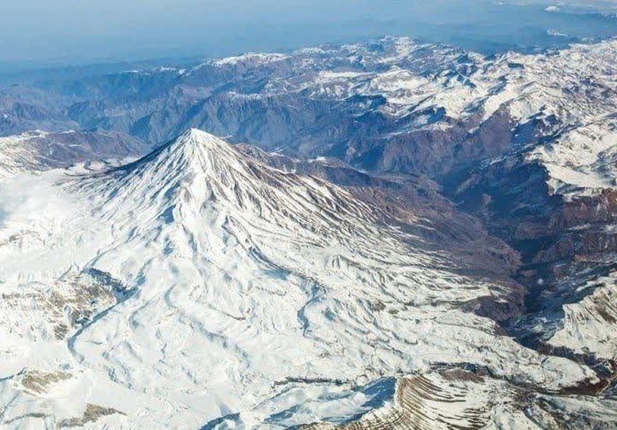 رئیس مؤسسه تحقیقات آب: مناطق یخچالی ایران در حال از بین رفتن هستند