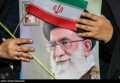 گلباران جایگاه تاریخی سخنرانی امام خمینی (ره) در بهشت زهرا