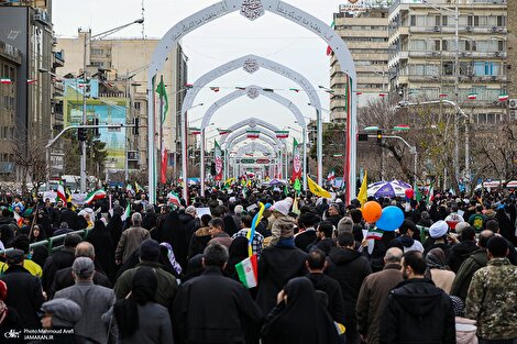 حذف مردم بزرگ ایران در روایت رسانه‌های معاند