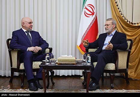 لاریجانی خطاب به وزیر انرژی روسیه: فشارهای غرب مسیر همکاری راهبردی ما را متوقف نکرده است