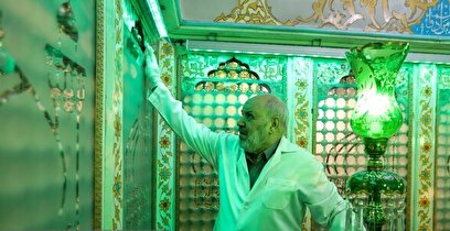 آیین غبارروبی ضریح مطهر آستان مقدس امامزاده صالح (ع)