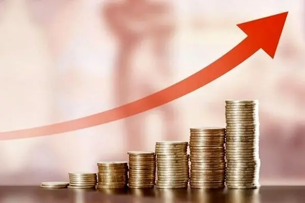 «سایه جنگ» ترفند دشمن است دولت به فکر مهار تورم باشد