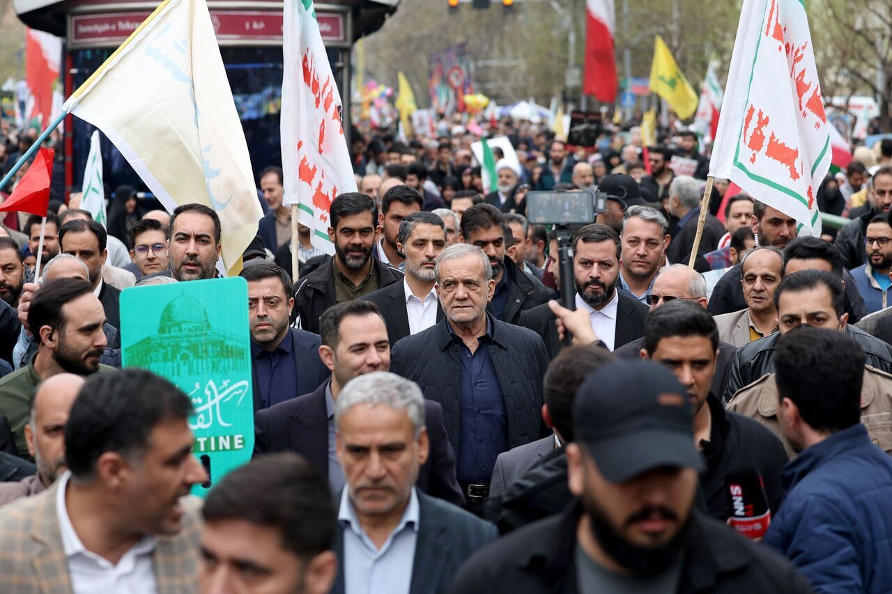 بیعت مردم با ‌امام خامنه‌ای در راهپیمایی روز قدس/ایران فریاد انتقام شد