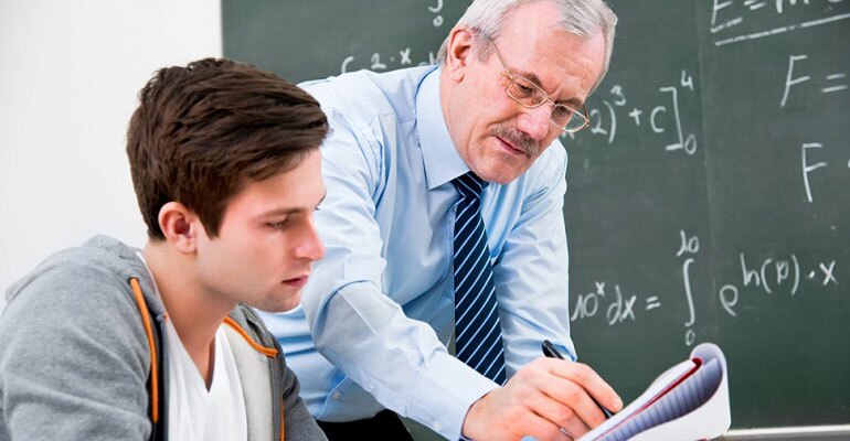 ویژگی‌های استاد خصوصی زبان