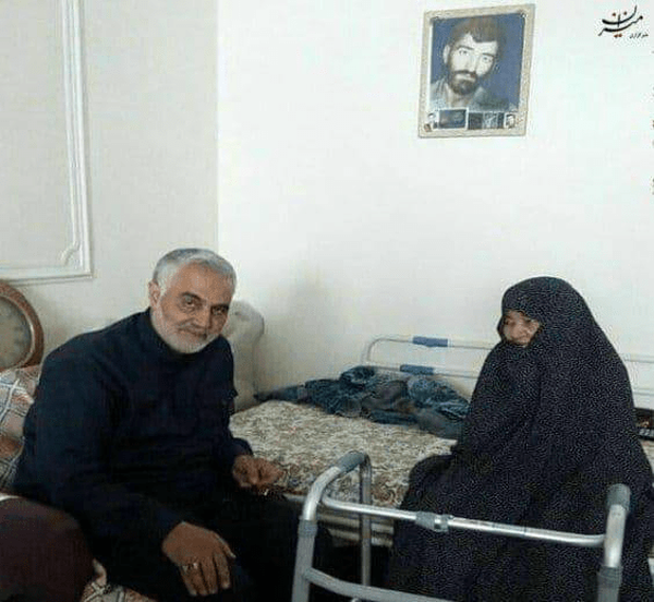 وداع با زنی که ایستادگی را به شیر کردستان آموخت