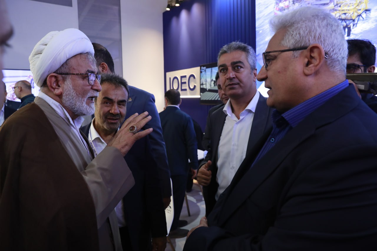 بازدید رئیس کمیسیون انرژی مجلس از نمایشگاه نفت و گاز