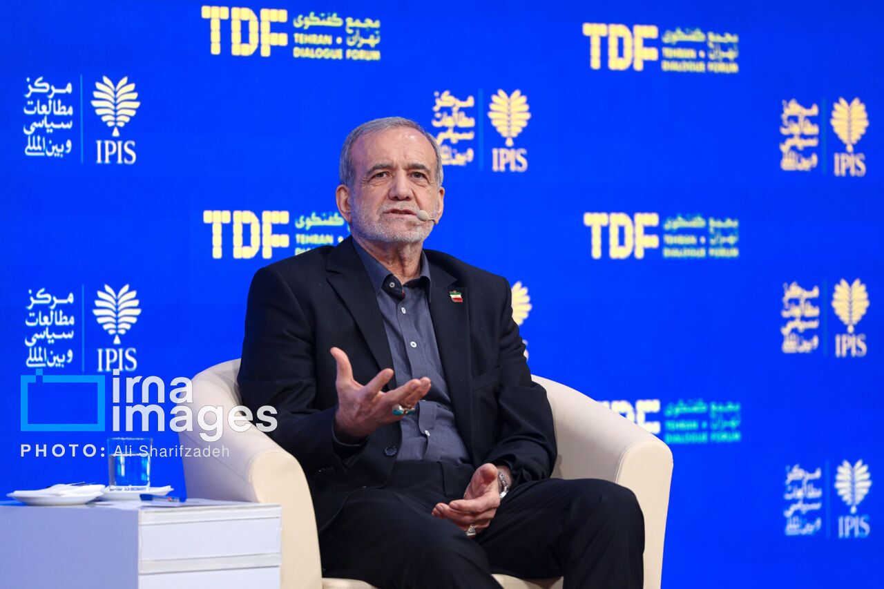 پزشکیان غرب را به بستن تنگه هرمز تهدید کرد