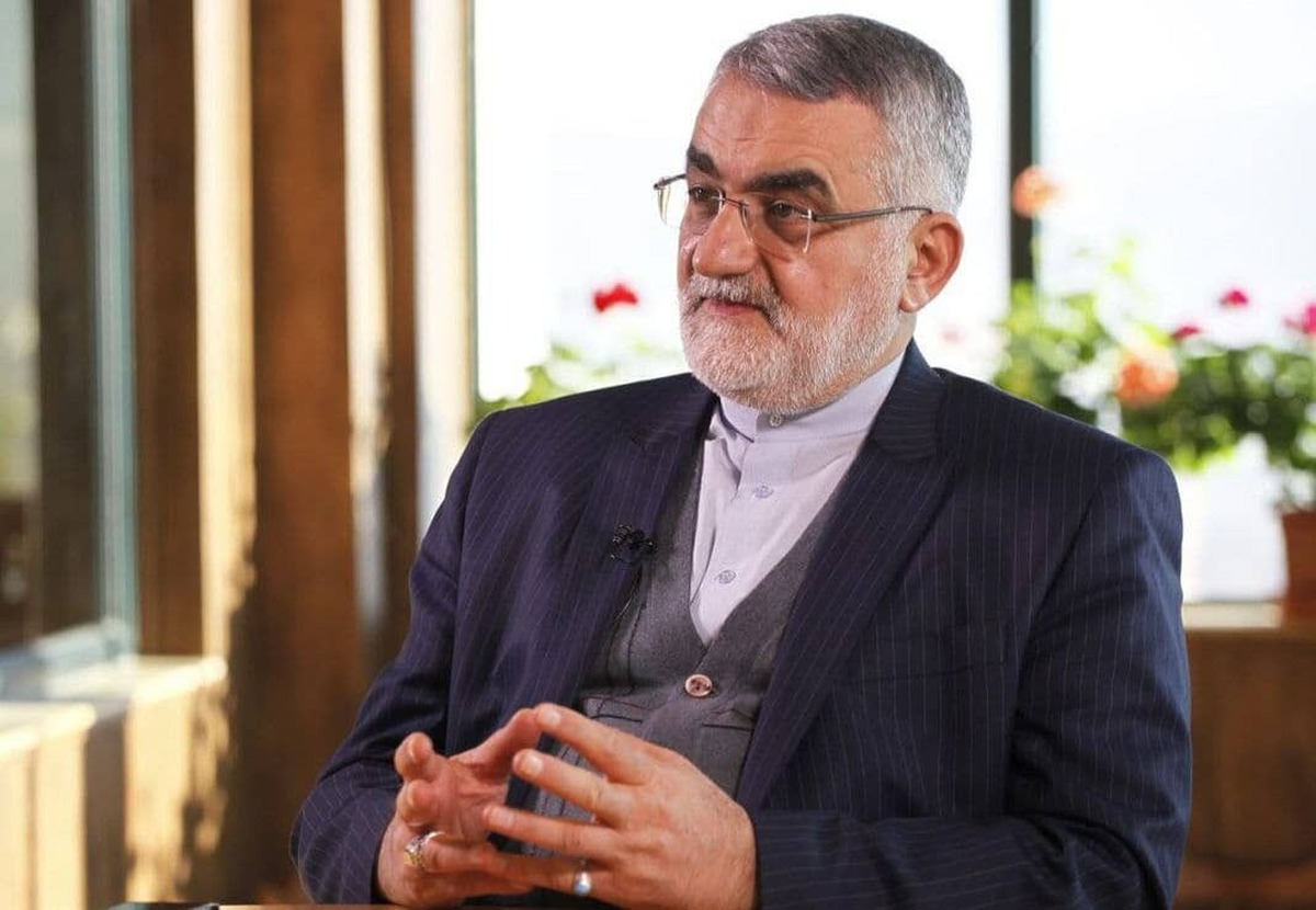 بروجردی: مشارکت با دیگر کشورها با حفظ اصل غنی سازی ملی در ایران قابل بررسی است 