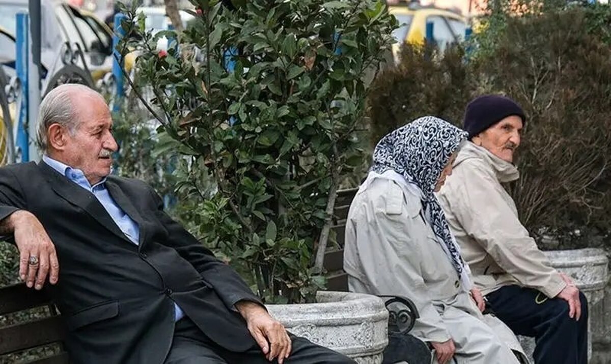 احتمال تغییر بیمه تکمیلی بازنشستگان/  مطالبات همسان‌سازی تا پایان سال پرداخت می‌شود