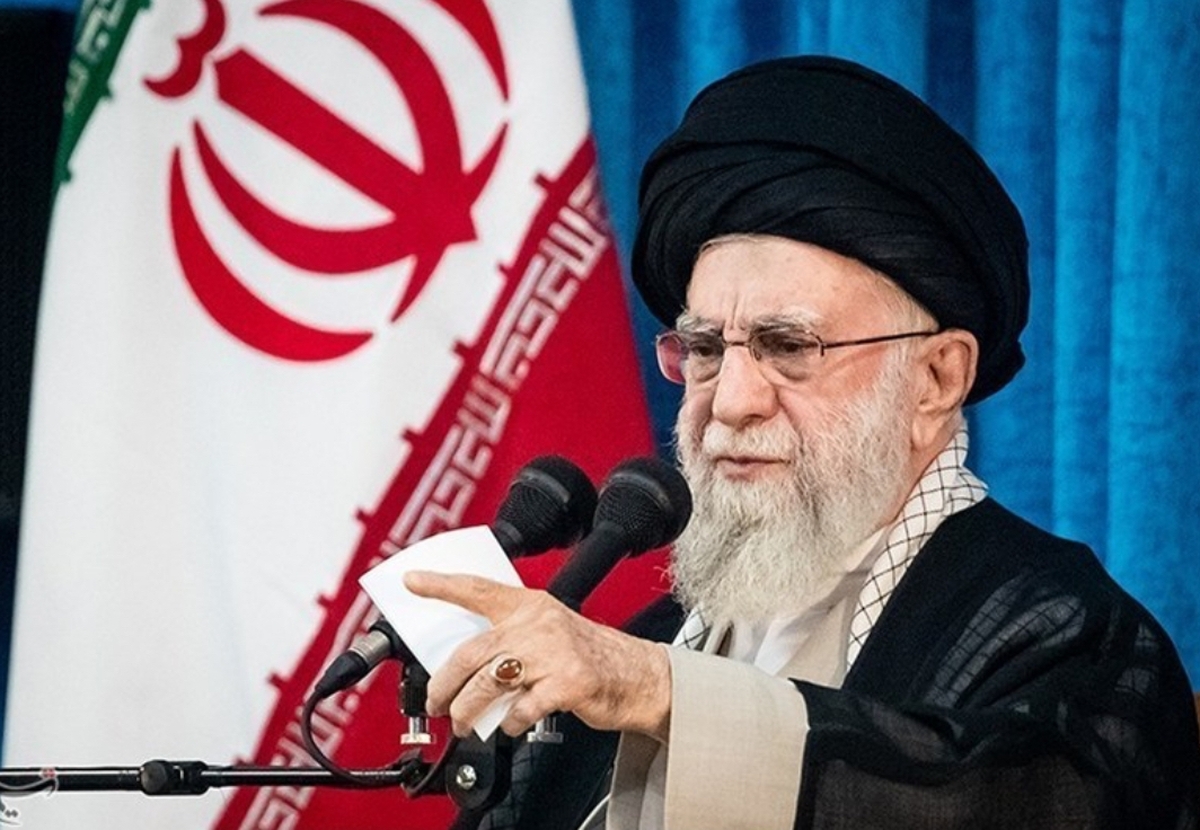 رهبرانقلاب: نیروهای مسلح رژیم رذل صهیونی را بیچاره خواهندکرد