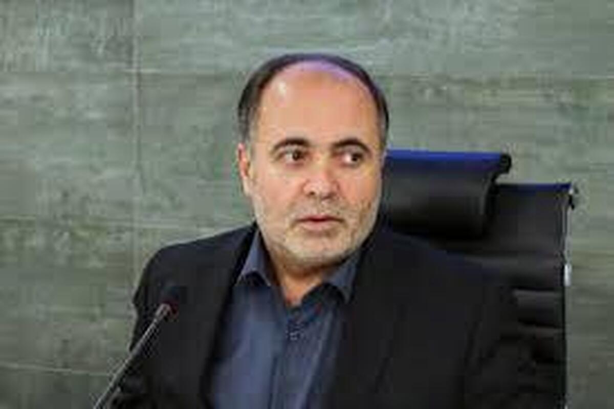 سفرهای پرحاشیه در روزهای بحران و اتهام انتصابات فامیلی برای فرار از استیضاح