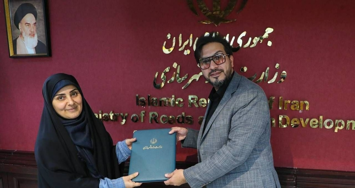وزارت راه بر سر «بیراهه»؛ روابط عمومی با «دکترین دستمال کاغذی»، قاری بین‌المللی مشاور فرهنگی