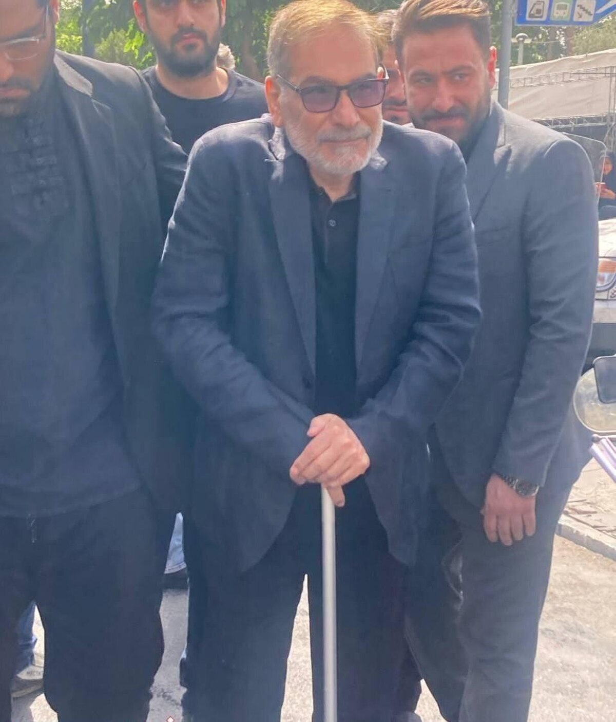 آقای شمخانی! مردم دیدند از خانه‌تان چیزی باقی نمانده… اما هنوز هم سؤال‌ها بی‌پاسخ است!