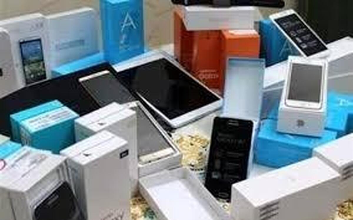 واردات تجاری موبایل ۲۵ درصد افت کرد