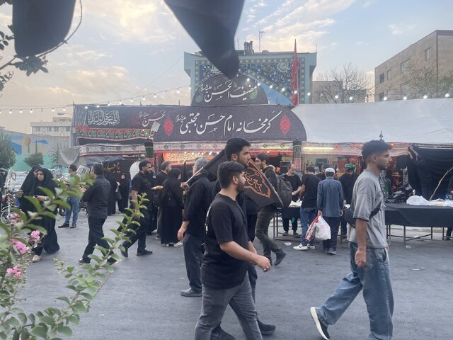 مراسم جاماندگان اربعین حسینی با حضور پرشور مردم پایتخت