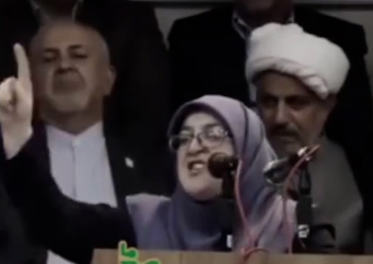 مردم درگیر مشکلات ، سخنگوی دولت درگیر حاشیه ها