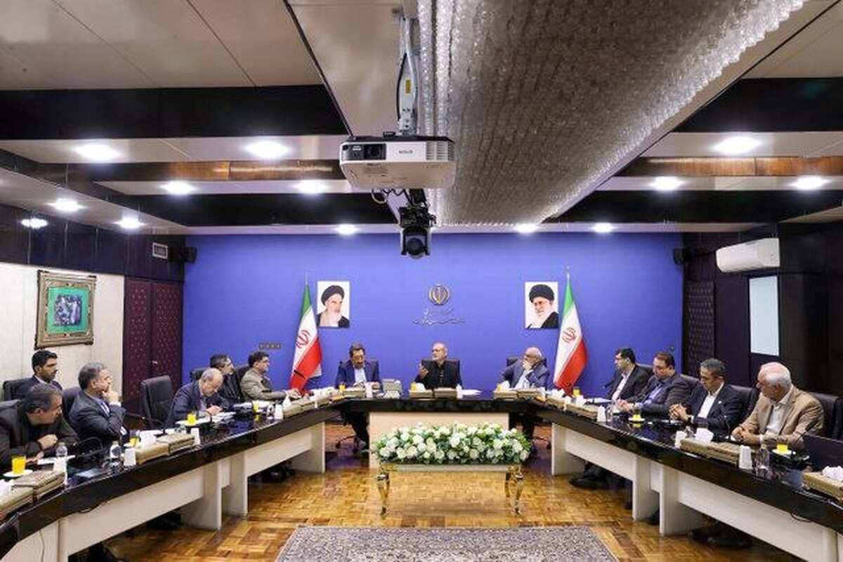 پزشکیان: در تهران و فلات مرکزی ایران نباید مجوز هیچ صنعت آب‌بری داده شود