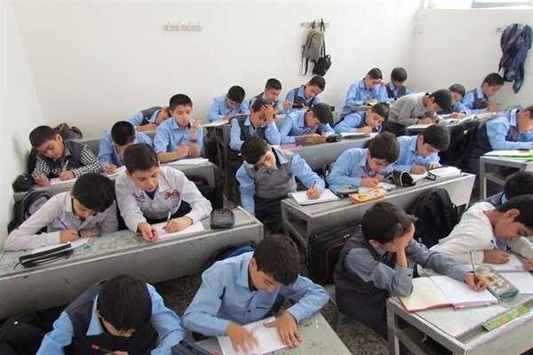 هیچ دانش‌آموزی از تحصیل بازنمی‌ماند