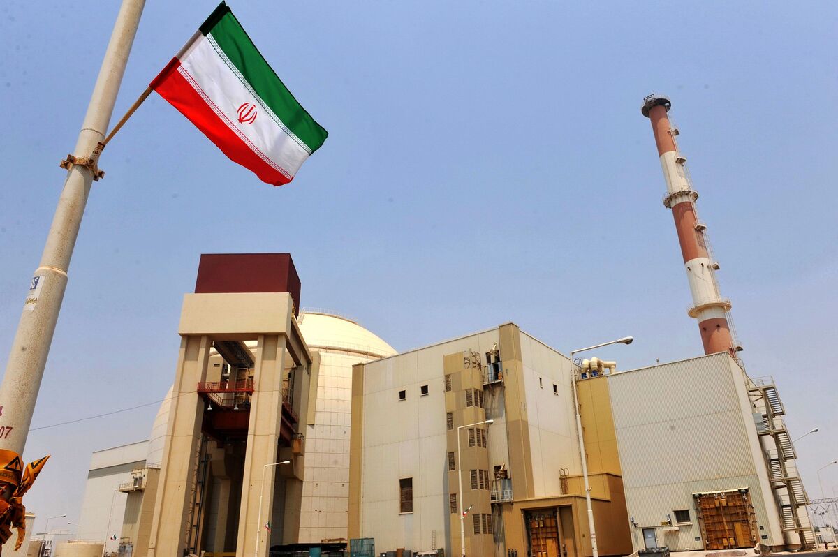 جنگ روایتها: تحلیل برکناری کروز و اظهارات عراقچی در پرتو برنامه هسته‌ای ایران
