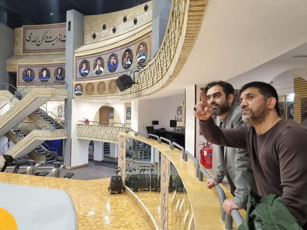 مدیر قوی به نام دبیر