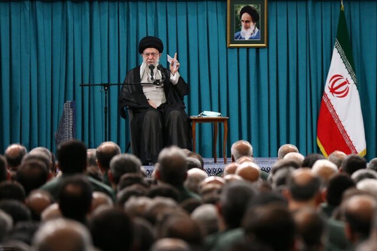 رهبر انقلاب اسلامی:: «نزدیک قلّه‌ایم!»