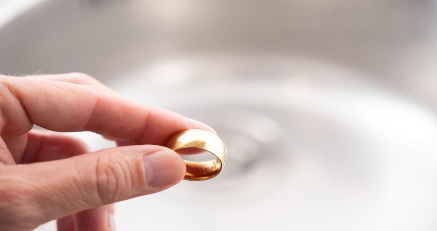 علت تغییر رنگ طلا + راهکارهای طلایی برای جلوگیری از تغییر رنگ طلا علت تغییر رنگ طلا + راهکارهای طلایی برای جلوگیری از تغییر رنگ طلا