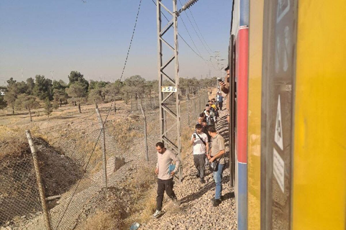 اختلال درسرویس‌دهی خط۵مترو(گلشهر – تهران)به‌دلیل نقص فنی برق