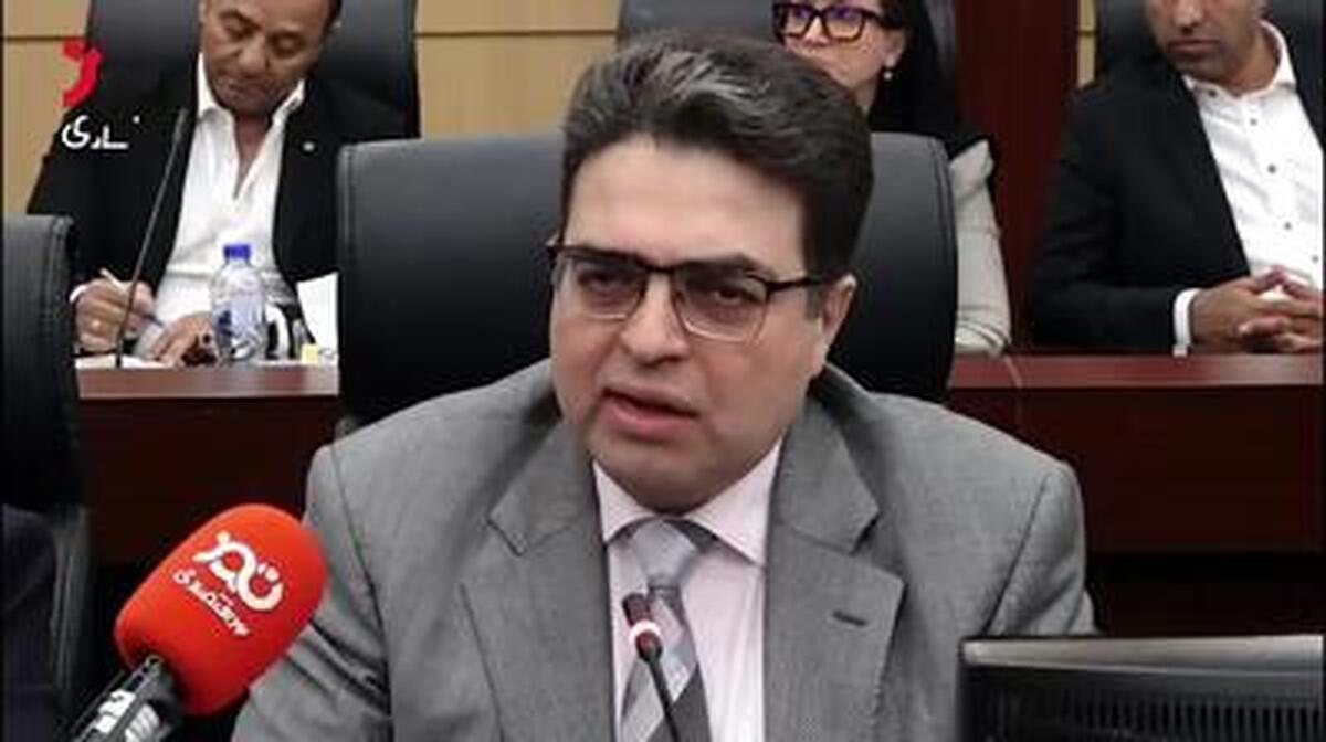 تاجران عراقی و افغانستانی با کارت بازرگانی یک بار مصرف، با تاجر ایرانی رقابت می‌کنند