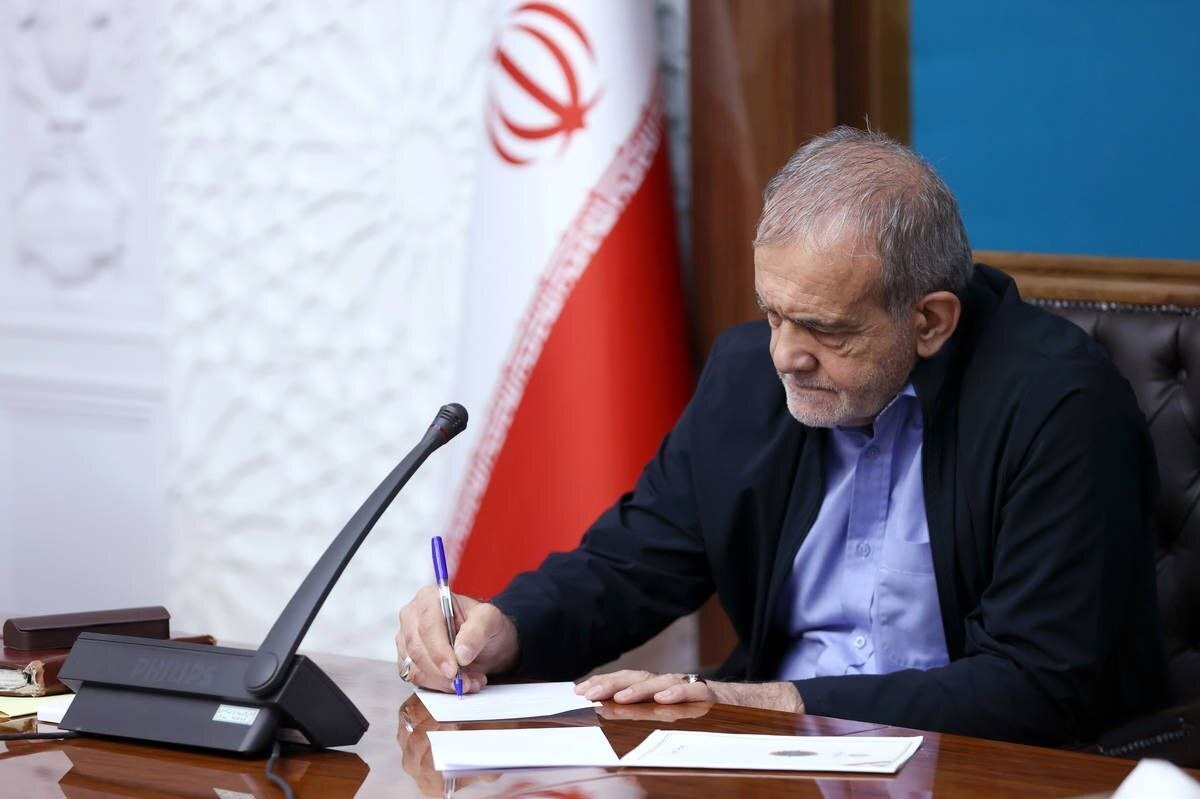 دستور پزشکیان برای تمرکز تشریفات گمرکی در ۱۵ گمرک اصلی