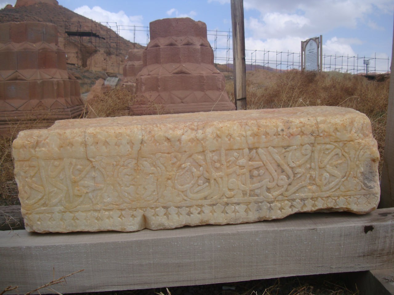 هفده سال از درگذشت مردی می‌گذرد که مردم به او «آقا» می‌گفتند