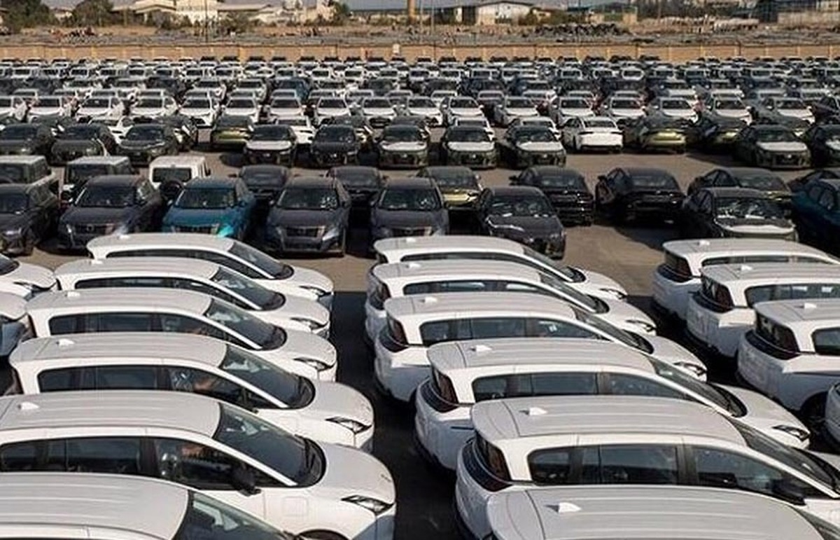 ترخیص خودروهای وارداتی از گمرک از سر گرفته شد