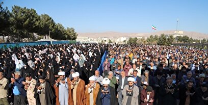 اقامه نماز طلب باران توسط مردم بجنورد