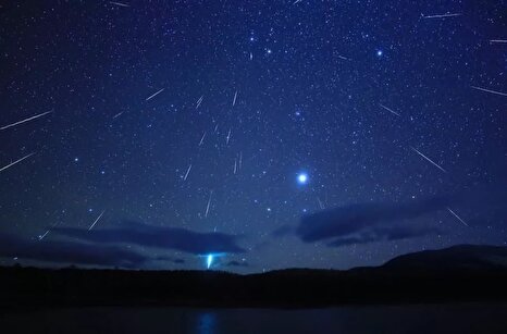 آسمان تماشایی آبان؛ امشب رصد بارش شهابی اسدی را از دست ندهید