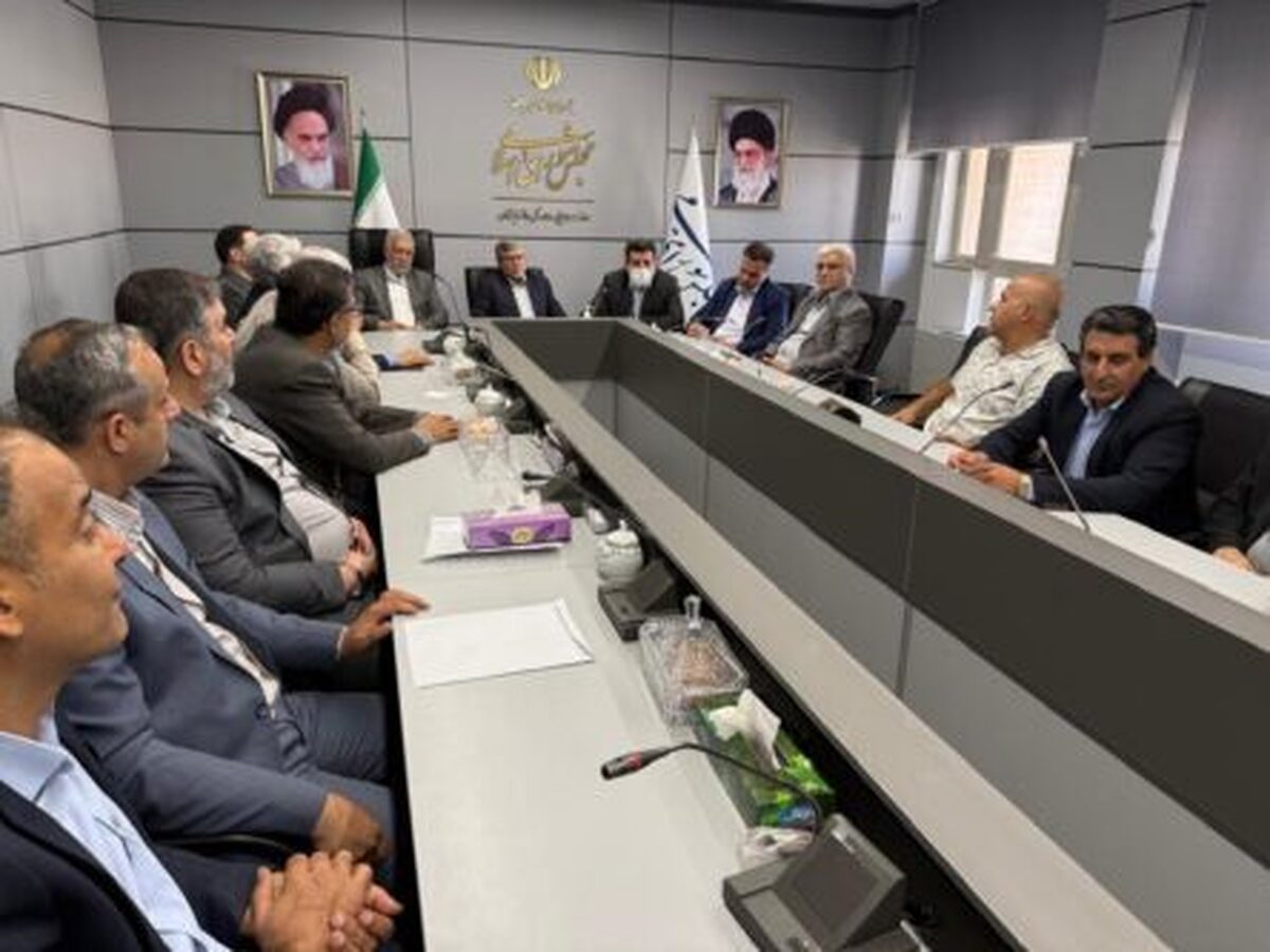 شهباز حسن پور با رای قاطع شورای مرکزی به عنوان دبیر کل حزب خدمتگزاران مستقل ایران اسلامی ابقا شد شهباز حسن پور با رای قاطع شورای مرکزی به عنوان دبیر کل حزب خدمتگزاران مستقل ایران اسلامی ابقا شد