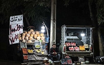 در تکاپوی یک لقمه نان در تکاپوی یک لقمه نان