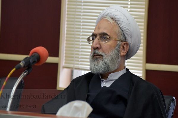 شاهرگ اقتصاد کشور در دست دلالان ارز؛ دادستان کل کشور زنگ خطر را به صدا درآورد شاهرگ اقتصاد کشور در دست دلالان ارز؛ دادستان کل کشور زنگ خطر را به صدا درآورد