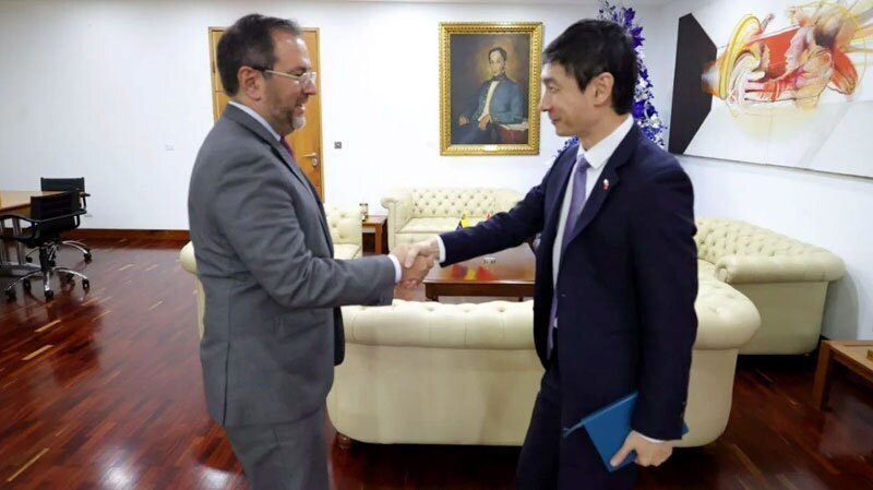 حمایت قاطع پکن از کاراکاس در برابر تهدید‌های آمریکا