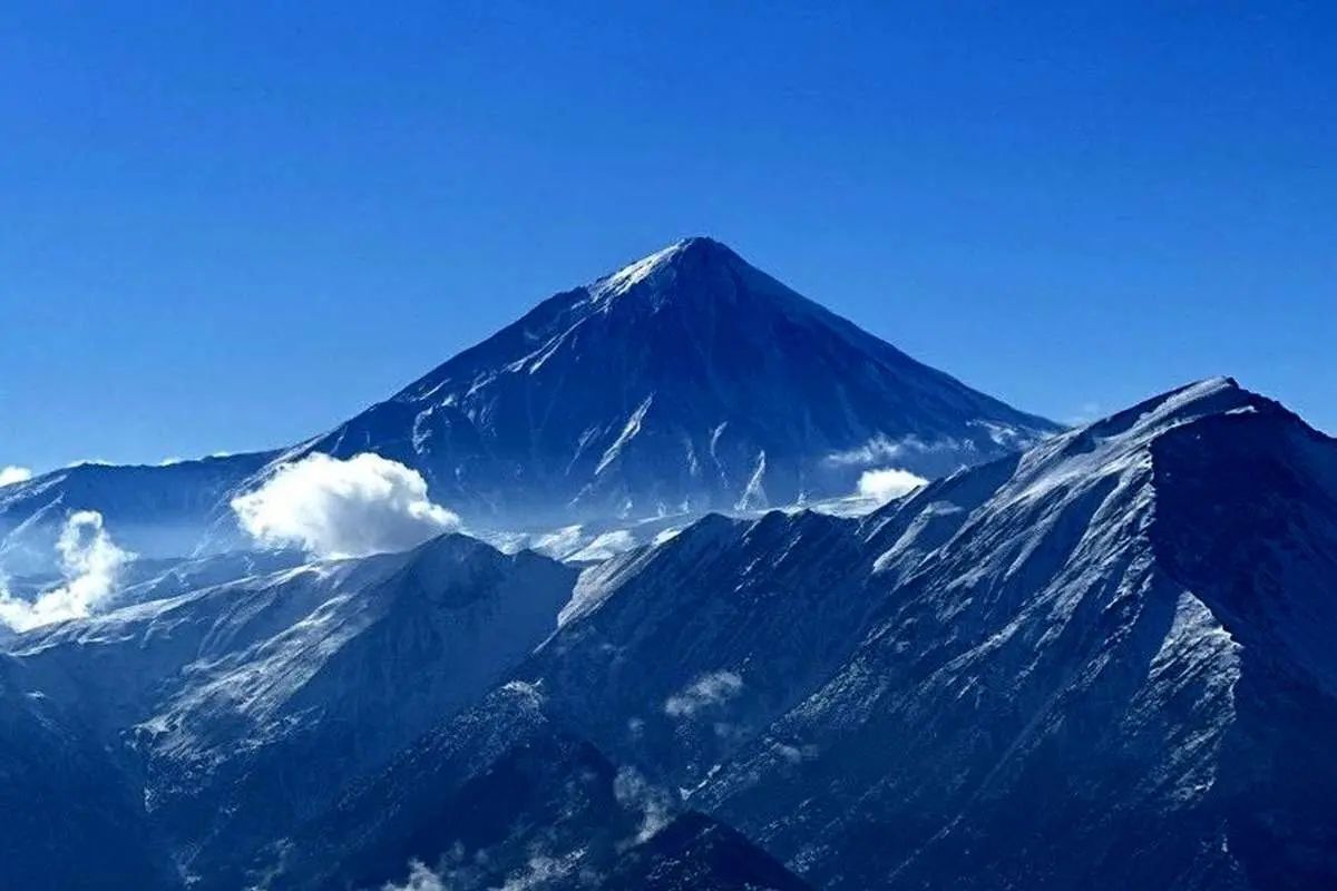 دماوند بالاخره کاملا سفیدپوش شد