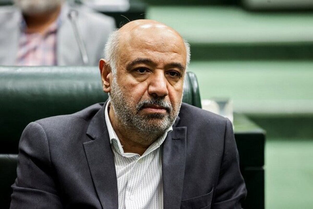 پاسخگویی میدری درباره طرح های راکد، بی ثباتی مدیریتی و اجرا نکردن قانون همسان سازی در صحن مجلس