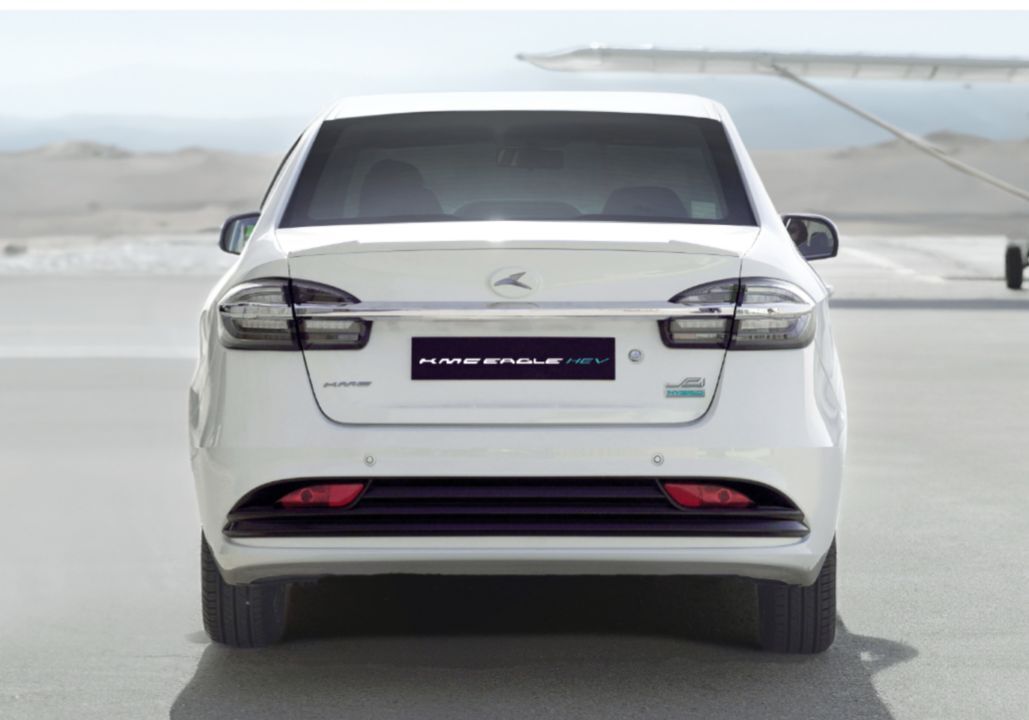 انتشار رسمی کاتالوگ ایگل هیبرید کرمان موتور/ اولین سدان ملی هیبریدی ایران چه حرف هایی برای گفتن دار