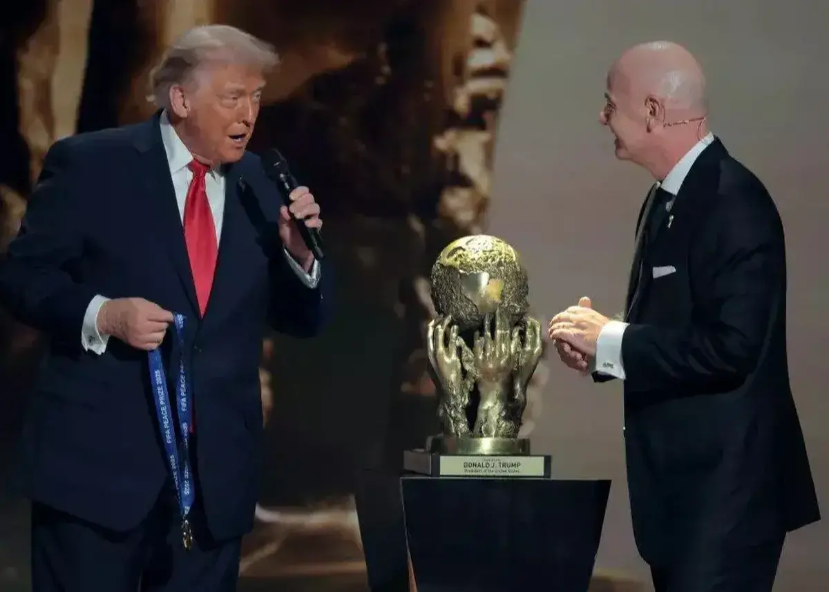 پاس گل سیاسی اینفانتینو به دونالد ترامپ؛ جایزه صلحی که فیفا را وارد منطقه ممنوعه کرد