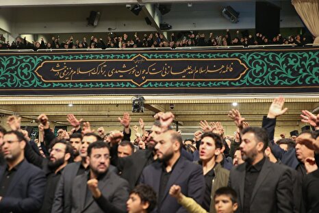سومین شب عزاداری شهادت حضرت فاطمه(س) در حسینیه امام خمینی