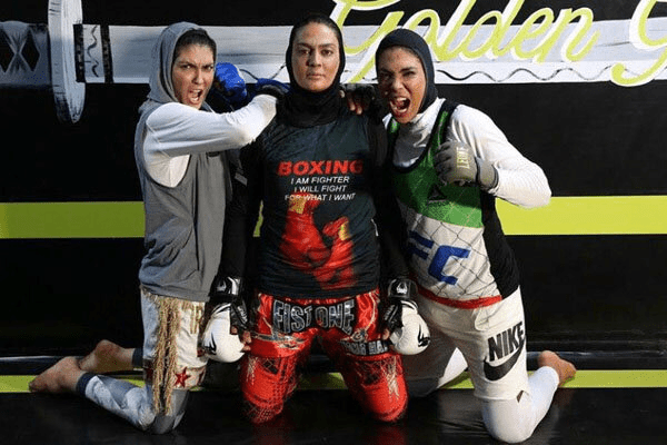 خواهران منصوریان در مسیری که به قهقرا میروند خواهران منصوریان در مسیری که به قهقرا میروند